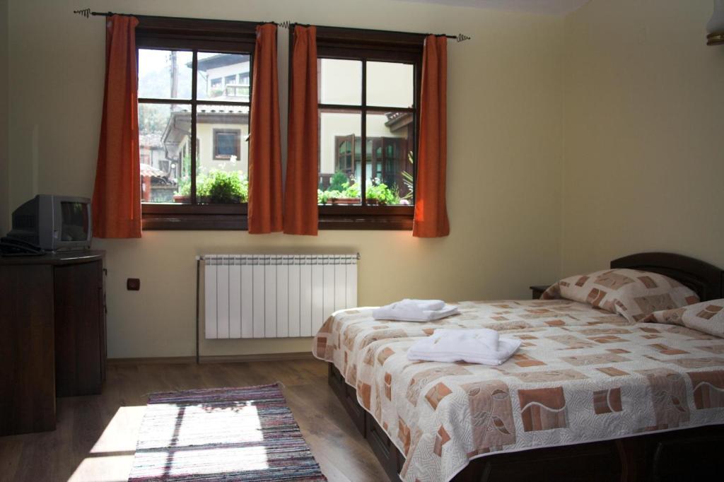 Hotel Old Times Asenovgrad Kamer foto